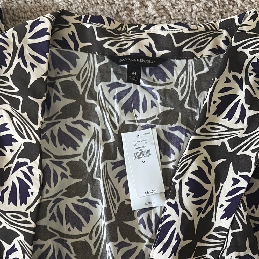 Banana Republic Floral Wrap Blouse - Black, blue and White - Picture 6 of 7